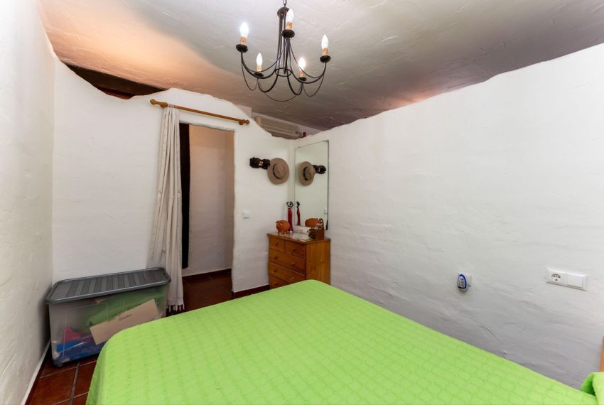 R5171038-Villa-For-Sale-Coin-Detached-2-Beds-166-Built-11