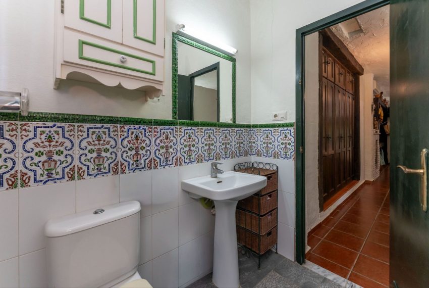 R5171038-Villa-For-Sale-Coin-Detached-2-Beds-166-Built-15