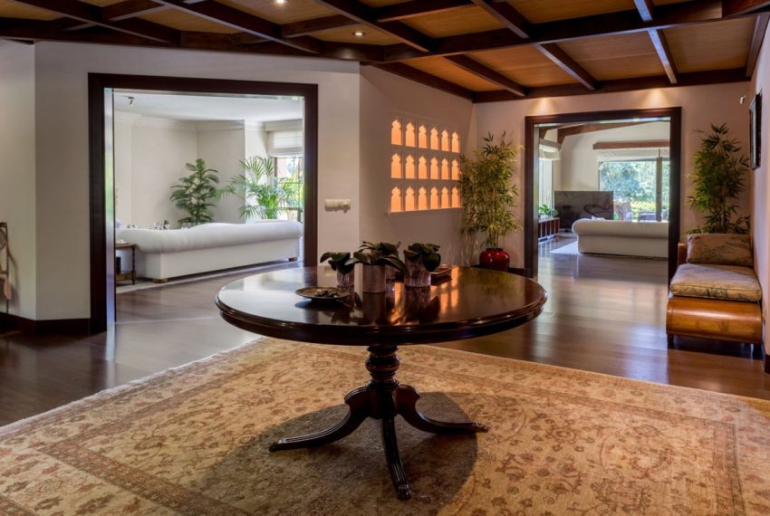 R2804213-Villa-For-Sale-Rio-Real-Detached-6-Beds-1000-Built-16