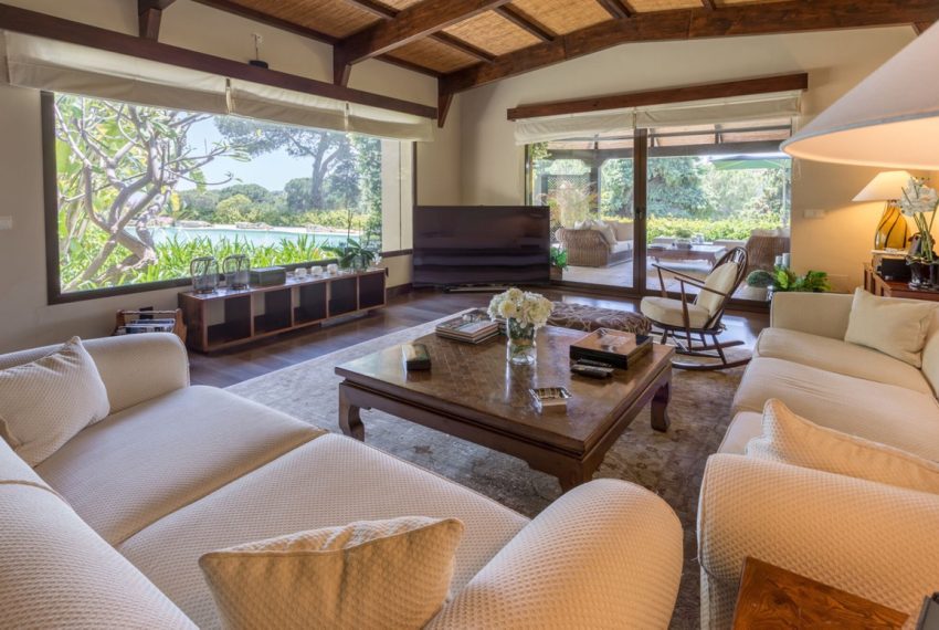 R2804213-Villa-For-Sale-Rio-Real-Detached-6-Beds-1000-Built-19