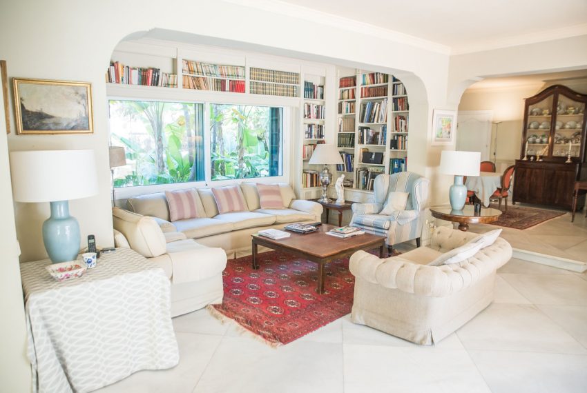 R3614243-Villa-For-Sale-Calahonda-Detached-8-Beds-720-Built-1