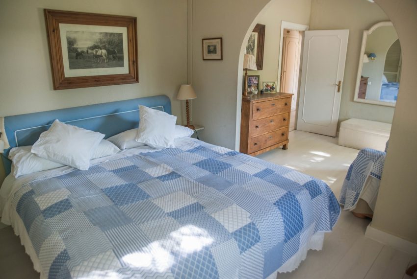 R3614243-Villa-For-Sale-Calahonda-Detached-8-Beds-720-Built-10