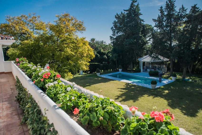 R3614243-Villa-For-Sale-Calahonda-Detached-8-Beds-720-Built-5