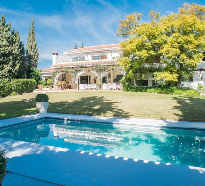 R3614243-Image 1-Detached - 8 Beds - 720 Built