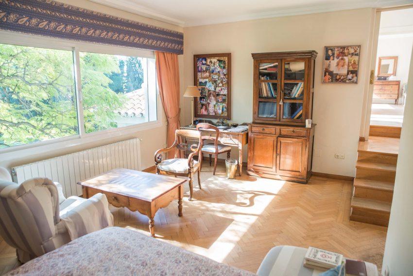 R3614243-Villa-For-Sale-Calahonda-Detached-8-Beds-720-Built-9