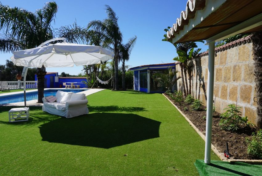 R4100539-Villa-For-Sale-Estepona-Finca-6-Beds-790-Built-3