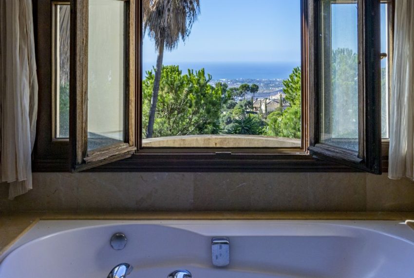 R4140697-Villa-For-Sale-La-Zagaleta-Detached-4-Beds-1096-Built-17