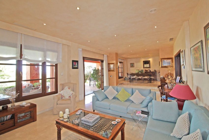 R4194424-Villa-For-Sale-Marbella-Detached-5-Beds-625-Built-8