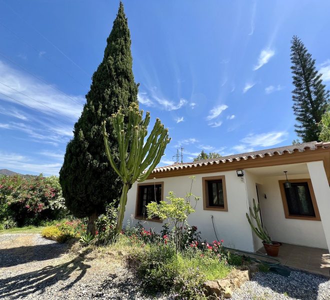 R4325152-Image 1-Detached - 2 Beds - 125 Built