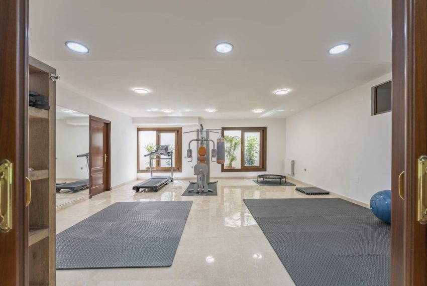 R4357525-Villa-For-Sale-Nueva-Andalucia-Detached-6-Beds-621-Built-18