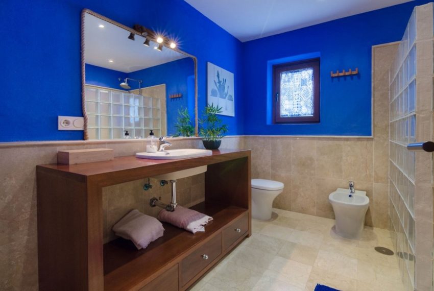 R4380736-Villa-For-Sale-Estepona-Detached-4-Beds-204-Built-3