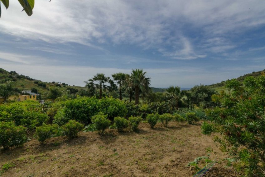 R4380736-Villa-For-Sale-Estepona-Detached-4-Beds-204-Built-4