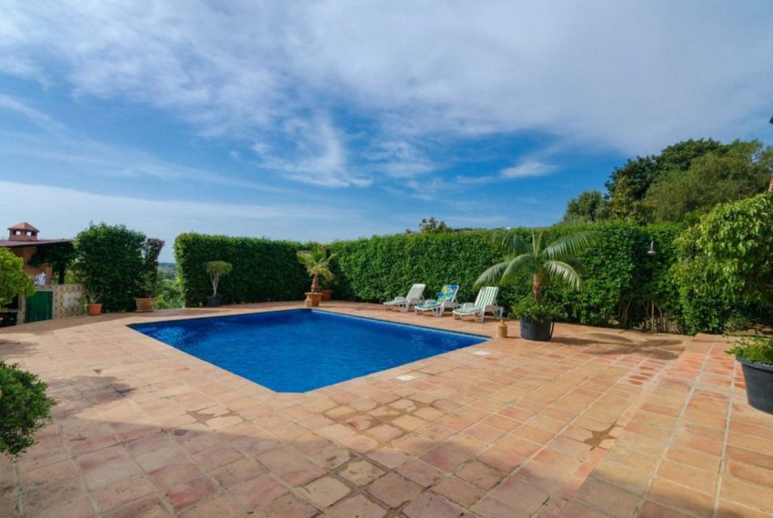 R4380736-Villa-For-Sale-Estepona-Detached-4-Beds-204-Built-5
