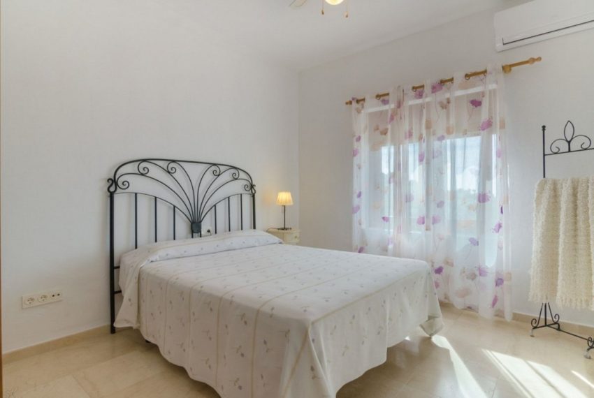 R4380736-Villa-For-Sale-Estepona-Detached-4-Beds-204-Built-7