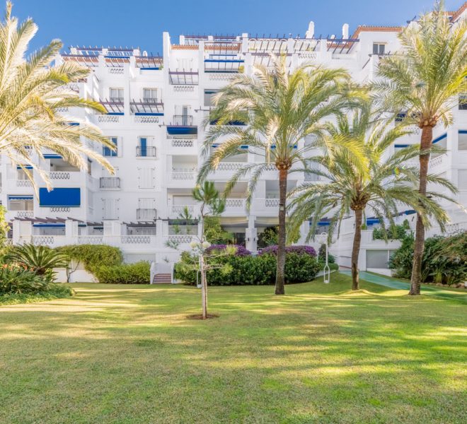 R4387264-Image 1-Middle Floor - 2 Beds - 174 Built