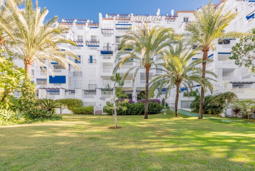 R4387264-Apartment-For-Sale-Puerto-Banus-Middle-Floor-2-Beds-174-Built