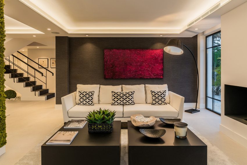 R4623928-Villa-For-Sale-Nueva-Andalucia-Detached-5-Beds-470-Built-2