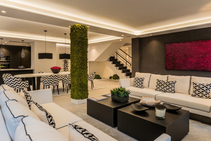 R4623928-Villa-For-Sale-Nueva-Andalucia-Detached-5-Beds-470-Built-3