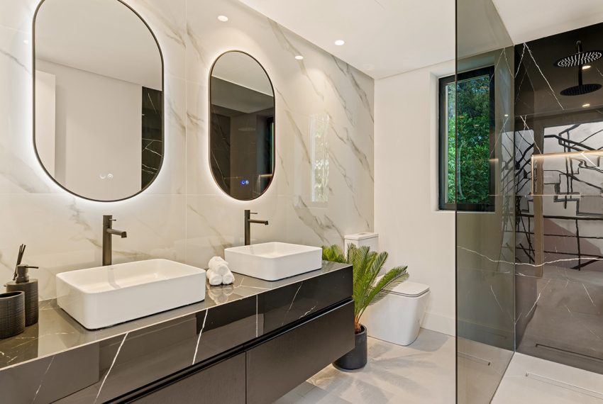 R4623928-Villa-For-Sale-Nueva-Andalucia-Detached-5-Beds-470-Built-6