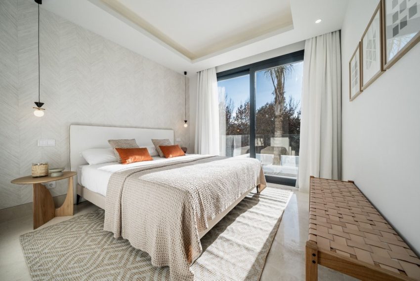 R4657594-Villa-For-Sale-El-Paraiso-Detached-4-Beds-330-Built-11