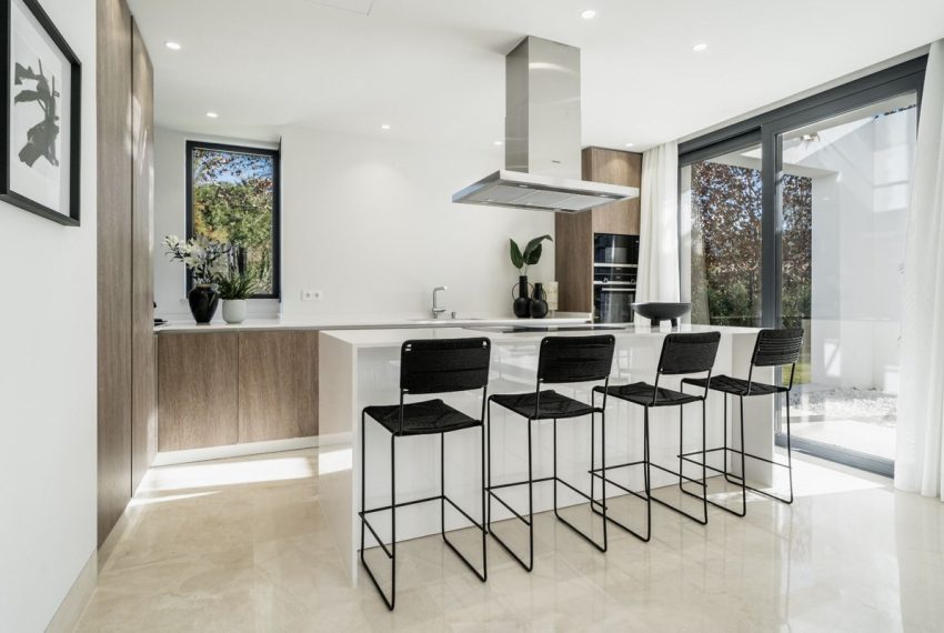 R4657594-Villa-For-Sale-El-Paraiso-Detached-4-Beds-330-Built-2