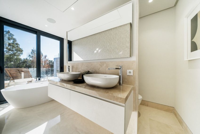 R4657594-Villa-For-Sale-El-Paraiso-Detached-4-Beds-330-Built-7