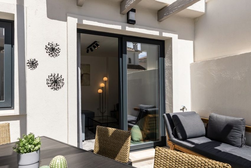 R4713475-Townhouse-For-Sale-New-Golden-Mile-Terraced-3-Beds-150-Built-16
