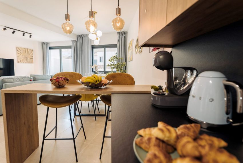 R4713475-Townhouse-For-Sale-New-Golden-Mile-Terraced-3-Beds-150-Built-6
