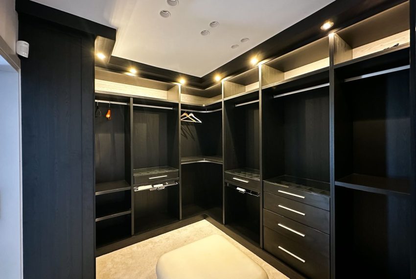 R4762639-Villa-For-Sale-Nueva-Andalucia-Detached-4-Beds-328-Built-10