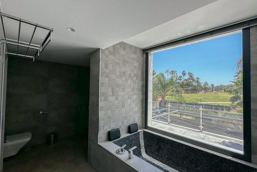 R4762639-Villa-For-Sale-Nueva-Andalucia-Detached-4-Beds-328-Built-12