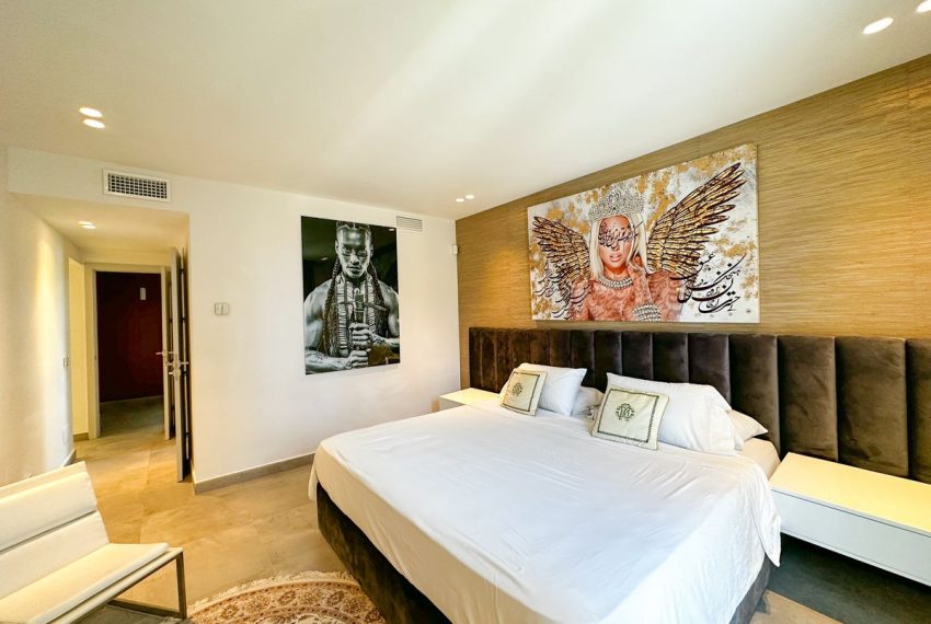 R4762639-Villa-For-Sale-Nueva-Andalucia-Detached-4-Beds-328-Built-13