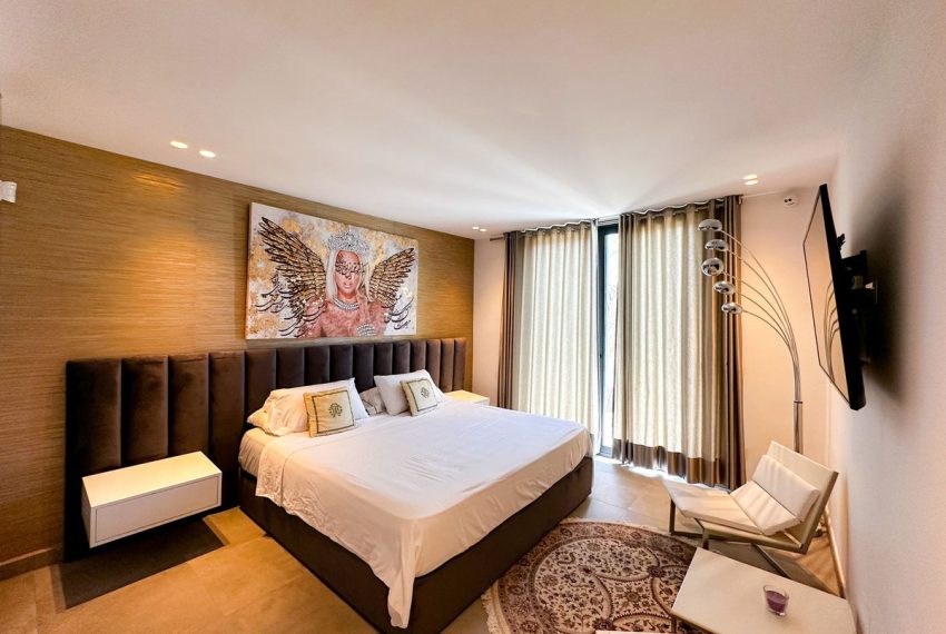 R4762639-Villa-For-Sale-Nueva-Andalucia-Detached-4-Beds-328-Built-14