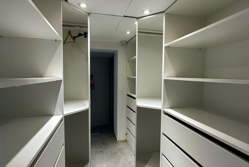 R4762639-Villa-For-Sale-Nueva-Andalucia-Detached-4-Beds-328-Built-16