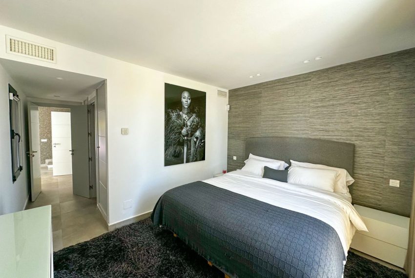 R4762639-Villa-For-Sale-Nueva-Andalucia-Detached-4-Beds-328-Built-19