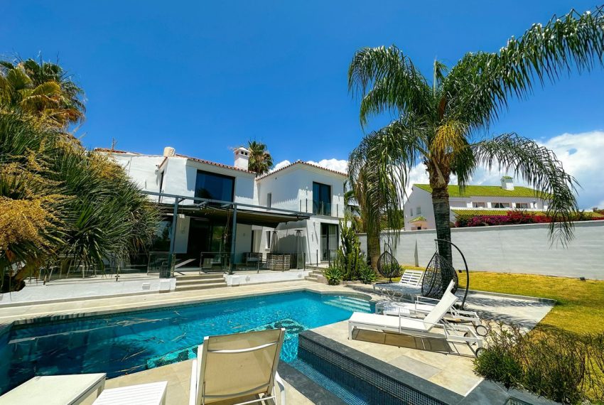 R4762639-Villa-For-Sale-Nueva-Andalucia-Detached-4-Beds-328-Built-3