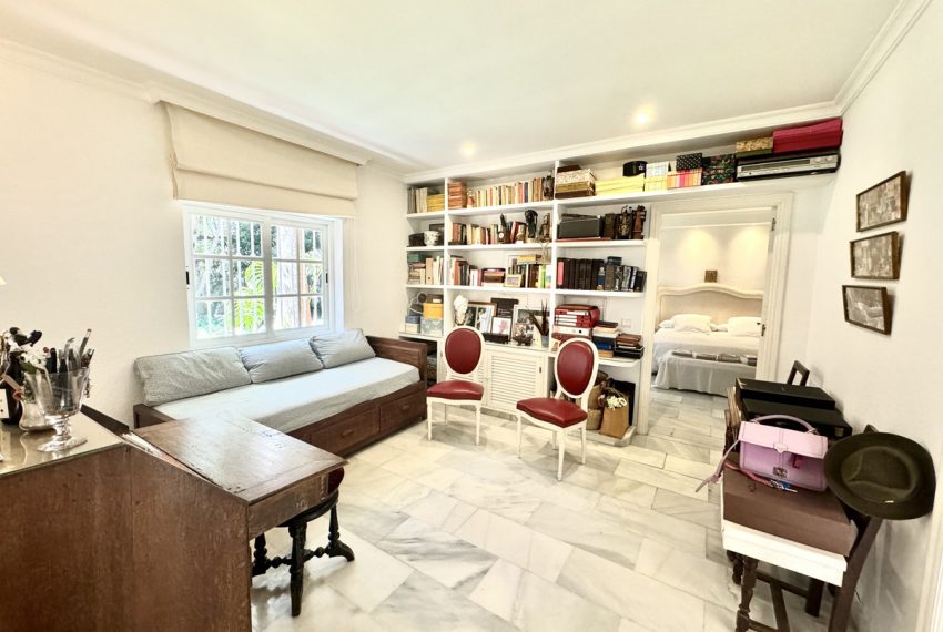 R4770067-Villa-For-Sale-San-Pedro-de-Alcantara-Detached-6-Beds-350-Built-13