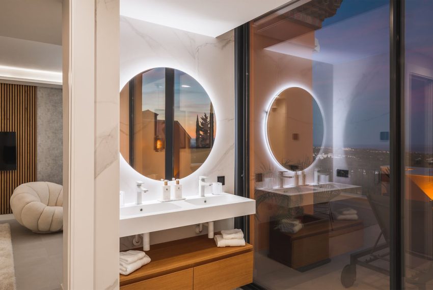 R4813534-Apartment-For-Sale-Nueva-Andalucia-Penthouse-Duplex-3-Beds-290-Built-5