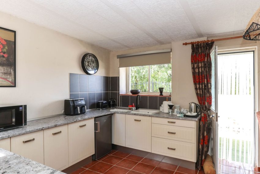 R4851748-Villa-For-Sale-Coin-Detached-3-Beds-147-Built-4