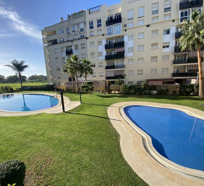 R4898821-Image 1-Middle Floor - 4 Beds - 112 Built