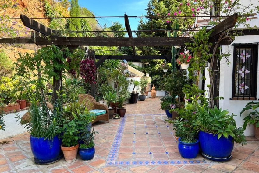 R4957078-Villa-For-Sale-Mijas-Detached-4-Beds-191-Built-1