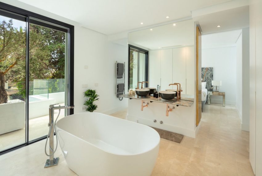 R5002090-Villa-For-Sale-The-Golden-Mile-Detached-5-Beds-836-Built-17