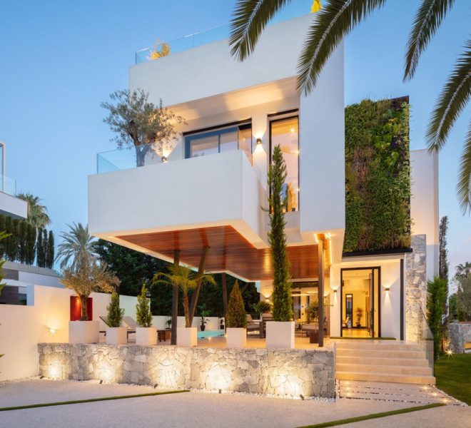 R5002090-Image 1-Detached - 5 Beds - 836 Built