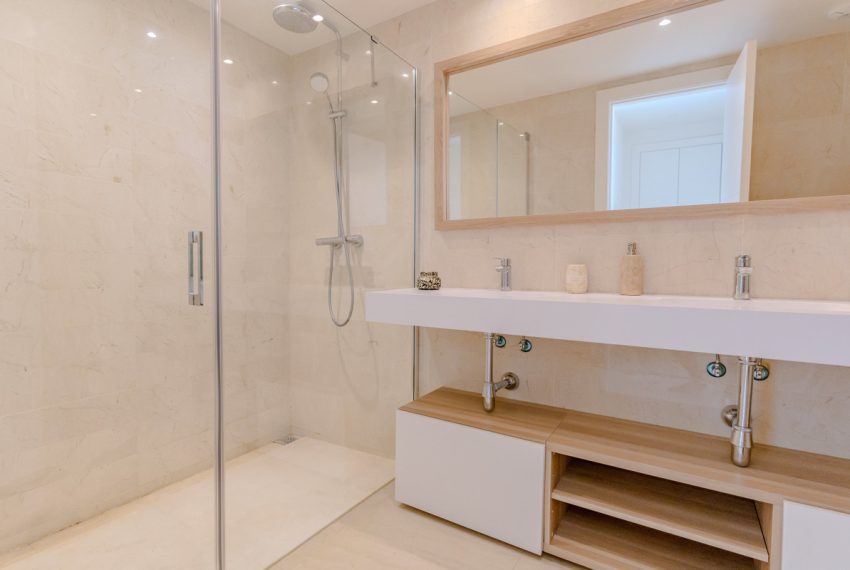 R5017156-Apartment-For-Sale-Nueva-Andalucia-Duplex-4-Beds-159-Built-16