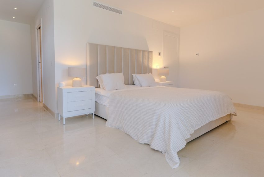 R5017156-Apartment-For-Sale-Nueva-Andalucia-Duplex-4-Beds-159-Built-17