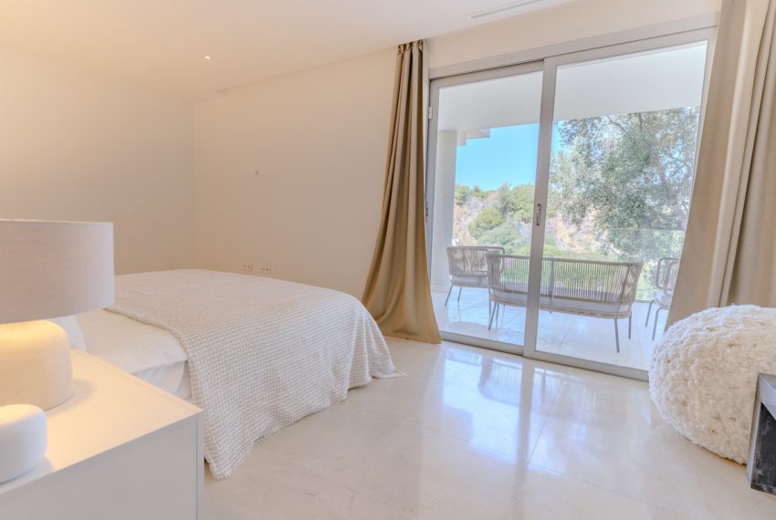 R5017156-Apartment-For-Sale-Nueva-Andalucia-Duplex-4-Beds-159-Built-18