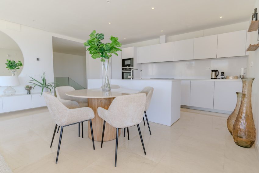 R5017156-Apartment-For-Sale-Nueva-Andalucia-Duplex-4-Beds-159-Built-3