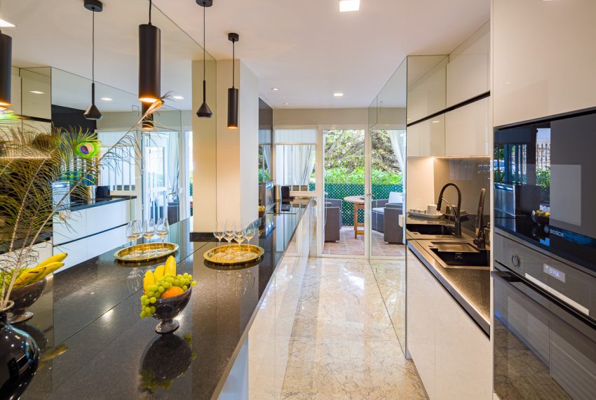 R5022946-Apartment-For-Sale-The-Golden-Mile-Ground-Floor-2-Beds-148-Built-3