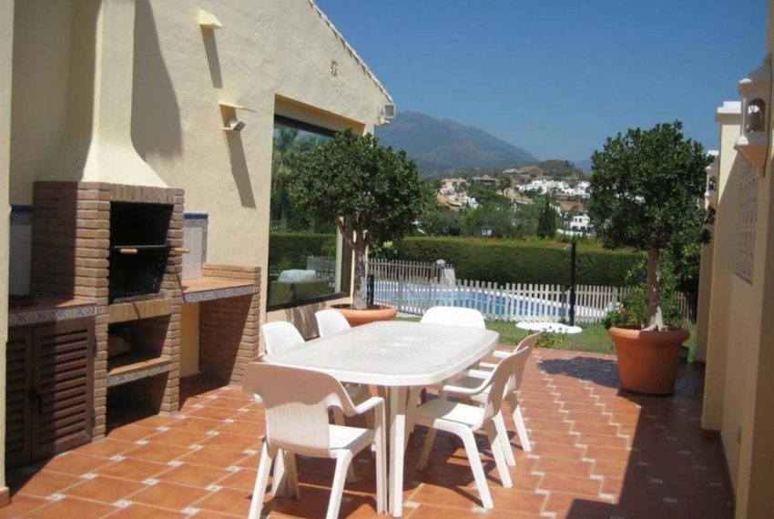 R5038708-Villa-For-Sale-Nueva-Andalucia-Detached-6-Beds-300-Built-17