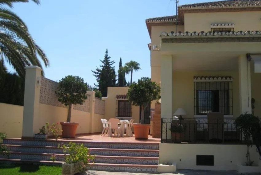 R5038708-Villa-For-Sale-Nueva-Andalucia-Detached-6-Beds-300-Built-5