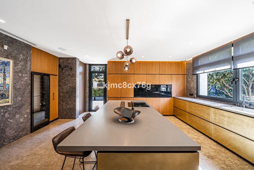 R5044666-Villa-For-Sale-Guadalmina-Baja-Detached-10-Beds-990-Built-16